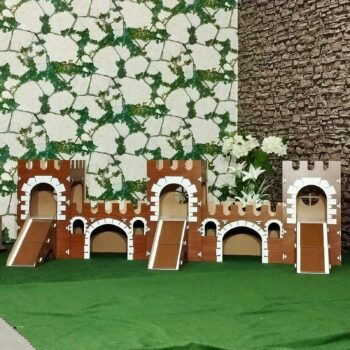 Dreifachturm Hasenschloss Zweistöckiges Kaninchenhaus aus Walnussholz und Weiss