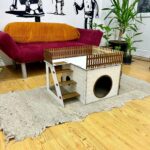 TERAS Kaninchenhaus aus Holz – Hasenhaus mit großer Terrasse & schwingender Tür – Kaninchenmöbel für 1–2 Kaninchen oder Chinchillas – Natürliches & sicheres Design